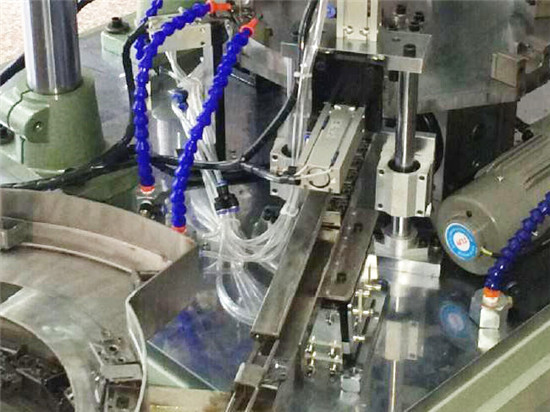 全自動多軸攻絲機(jī)